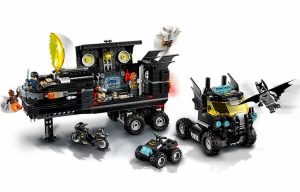 Get Double VIP Points on the LEGO Batman Mobile Bat Base