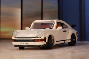 The LEGO Porsche 911 is Available From Today, But You Can Forget About the Free Gift