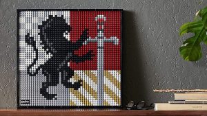 Get LEGO Art Hogwarts Crest or Marilyn Monroe for Just £62.99 at Zavvi