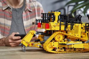 Save £60 on the Brand New LEGO Technic Cat Bulldozer at Costco