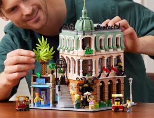 The Boutique Hotel, A New LEGO Modular Set, is Coming on 1st January 2022