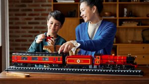 The Epic £430 LEGO Hogwarts Express is Available From Today