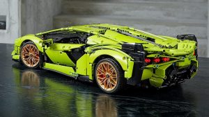 This impressive LEGO Technic Lamborghini is now £90 off at Amazon UK