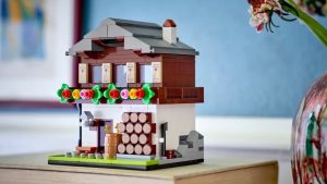 Spend over £220/$250 and get Lego Houses of the World 3 free