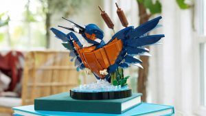 The beautiful Lego Icons Kingfisher flies onto shelves on 1st February