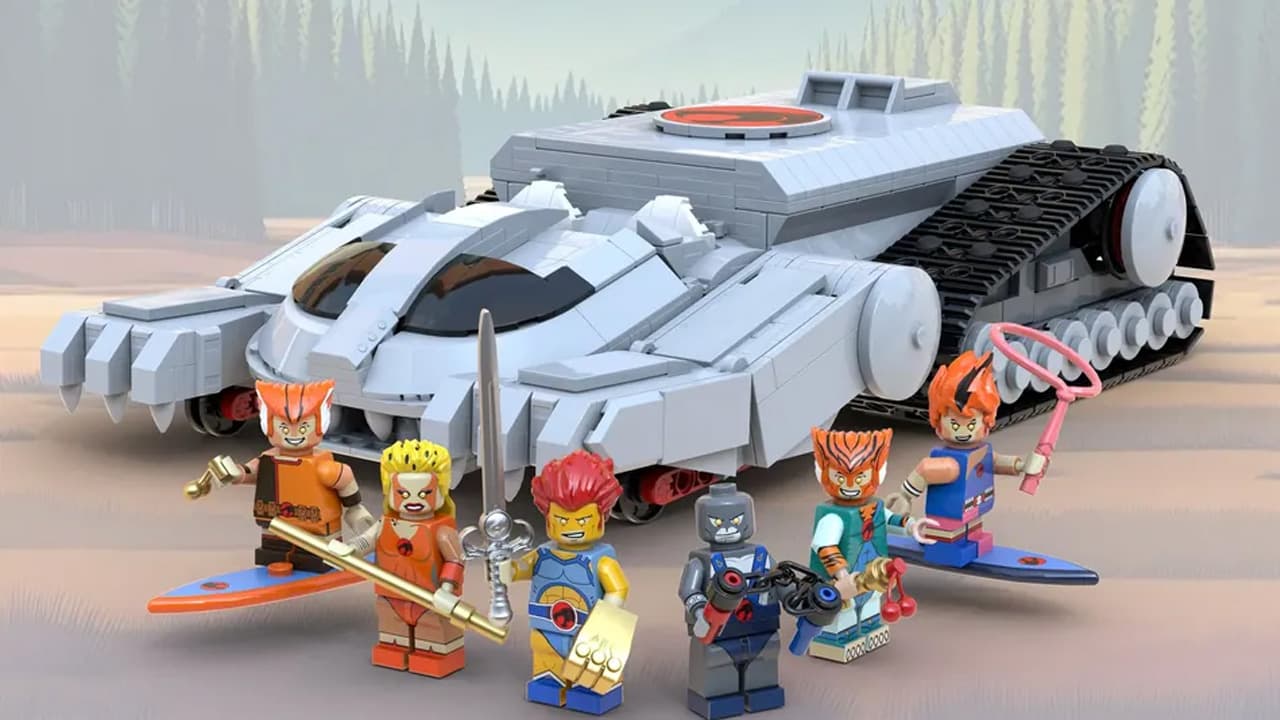 A Lego Ideas Thundercats set, with several Thundercats Lego figures and a Thundercats tank.