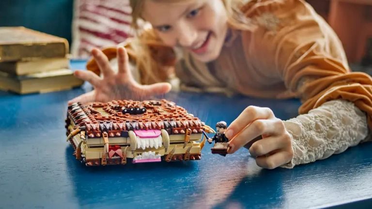 Lego Harry Potter Chomping Monster Book of Monsters 76449